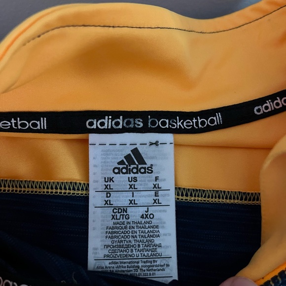 Men’s Adidas 1/4 Zip Shirt - Picture 5 of 7